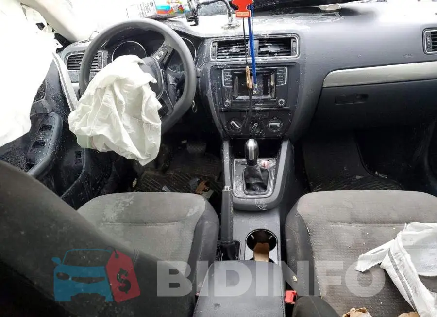 3VW2B7AJ6HM261593 Photo# 8