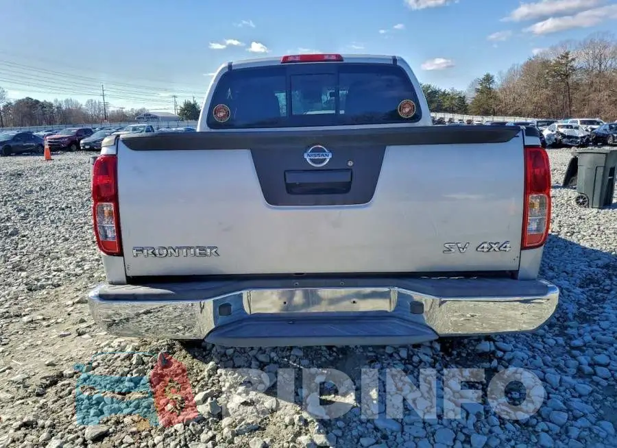 1N6AD0EV4JN738317 Photo# 6
