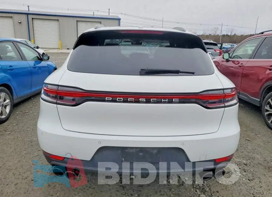 WP1AB2A59MLB37011 Photo# 6