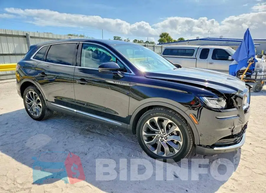 2LMPJ8K90NBL13402 Photo# 4