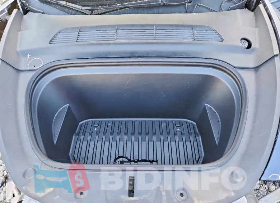 7SAYGDEE5NF563843 Photo# 11