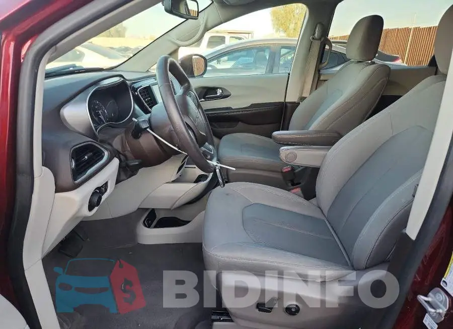 2C4RC1CG9LR131192 Photo# 7