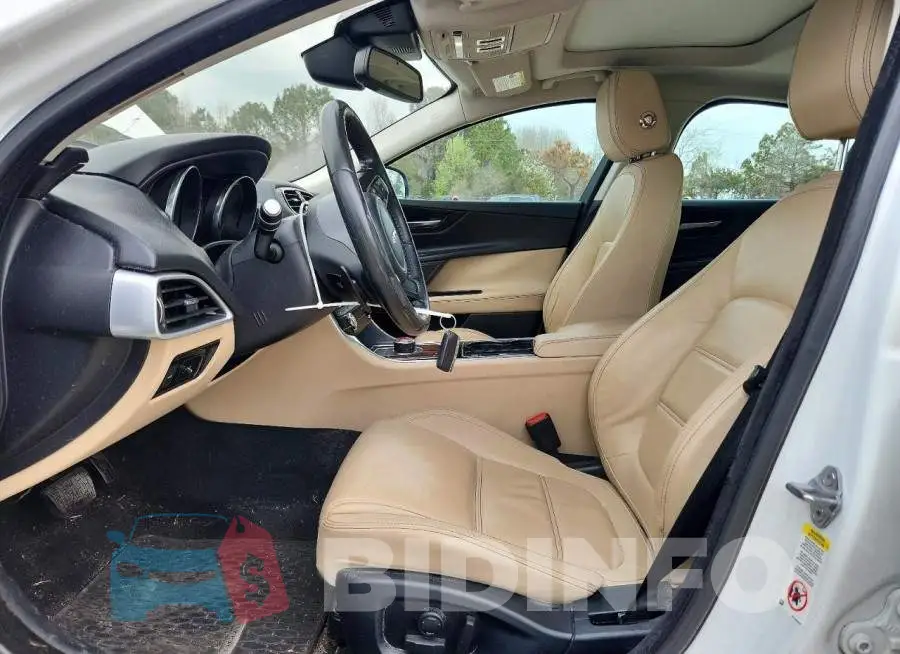 SAJAE4BV5HA976465 Photo# 7