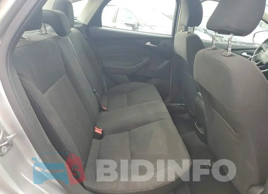 1FADP3H27HL257113 Photo# 10