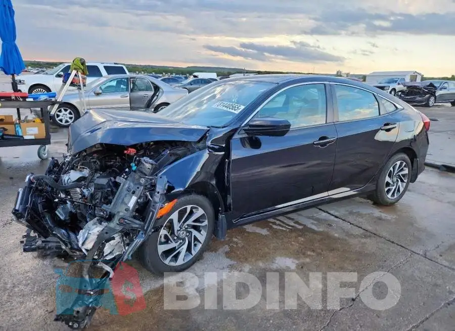 19XFC2F71HE058946 Photo# 1