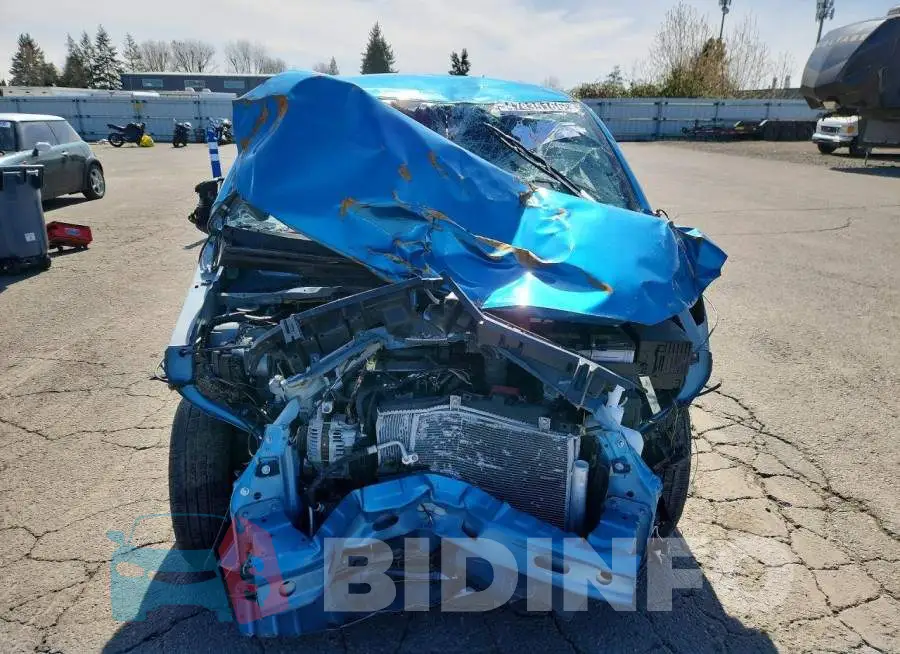 ML32AUHJ4RH008257 Photo# 5