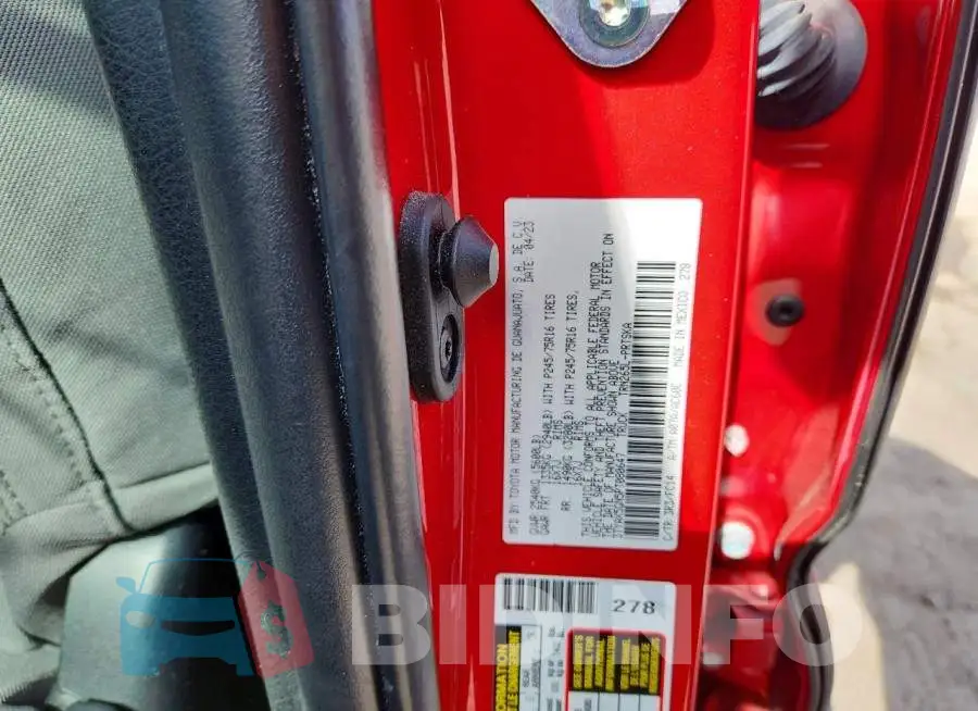 3TYAX5GN5PT080647 Photo# 12