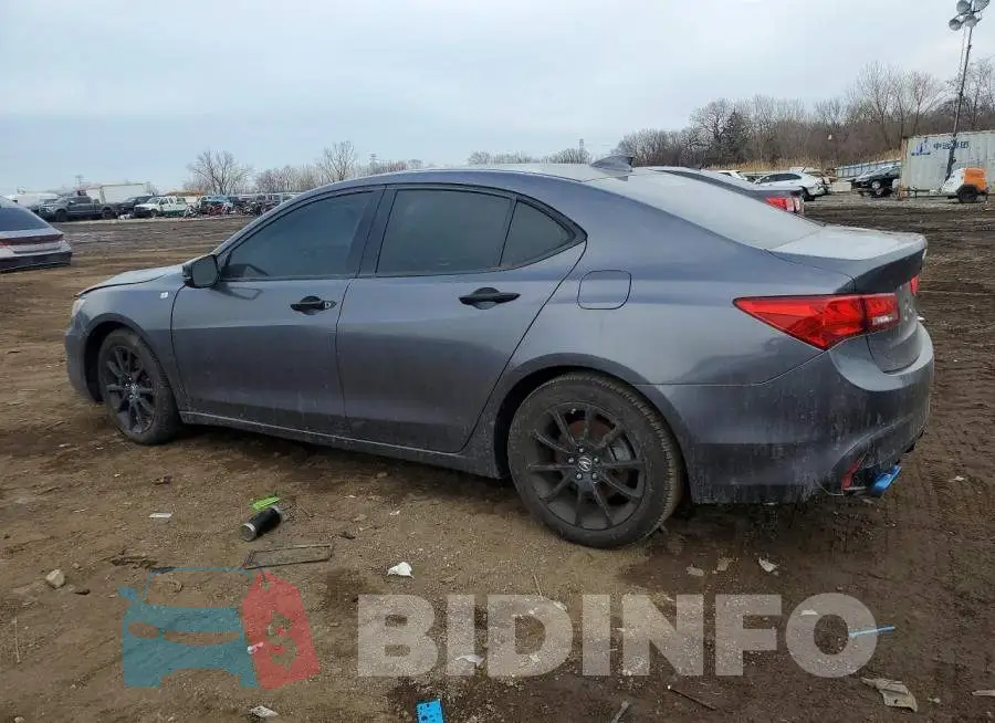 19UUB2F37JA006822 Photo# 2