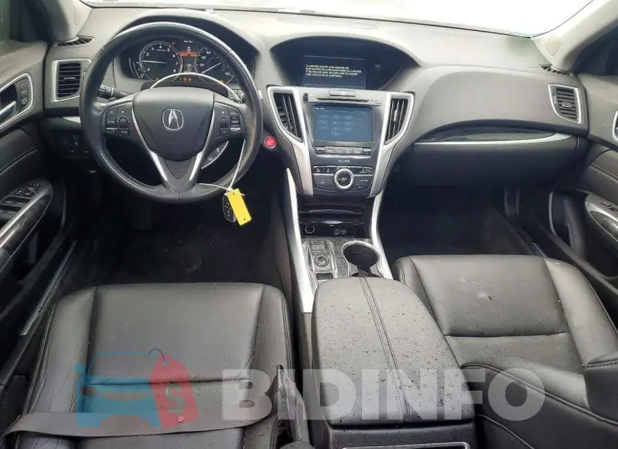 19UUB2F37JA006822 Photo# 8