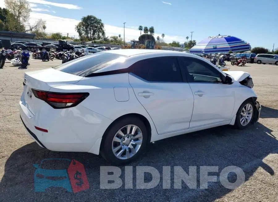3N1AB8BV2NY213957 Photo# 3