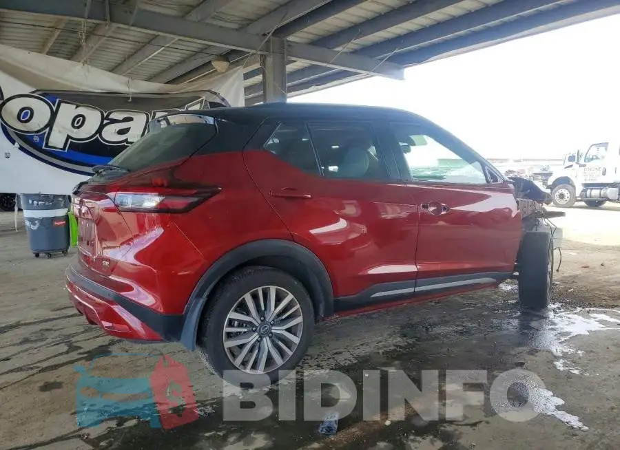 3N1CP5DV5PL540312 Photo# 3