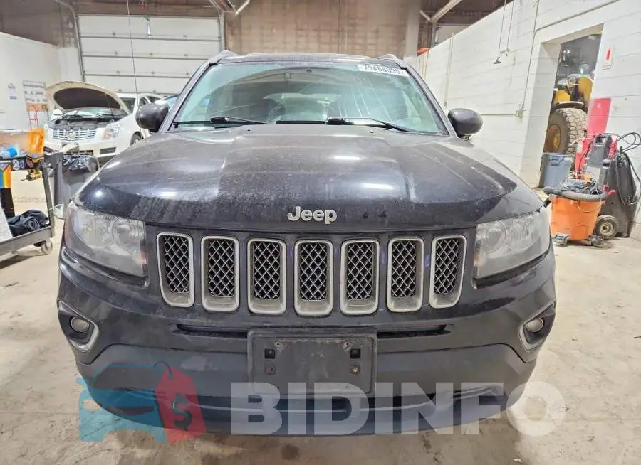 1C4NJDEB7HD100749 Photo# 5