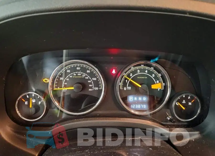 1C4NJDEB7HD100749 Photo# 9