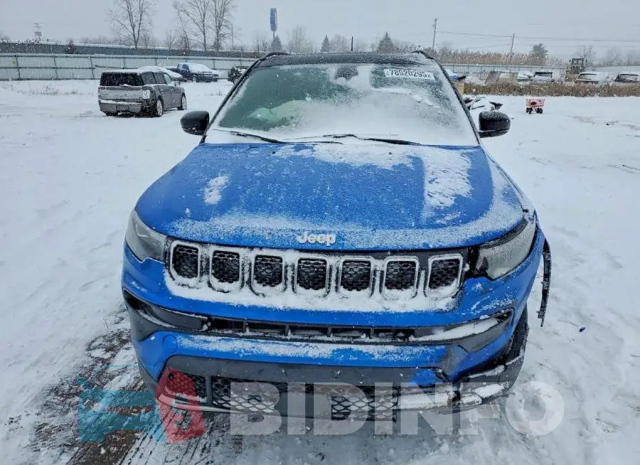 3C4NJDCN4PT517350 Photo# 5
