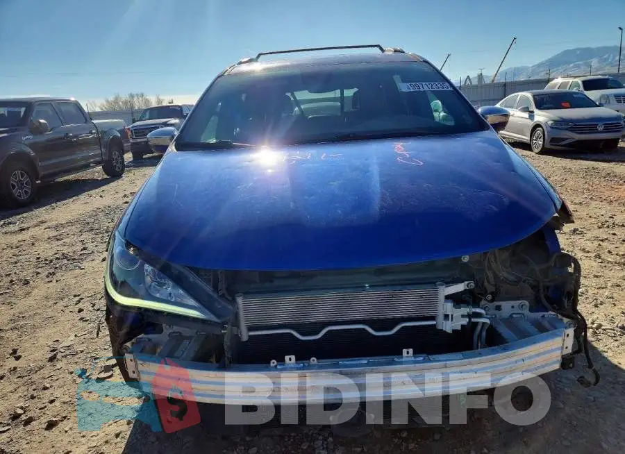 2C4RC1GG5LR211146 Photo# 5