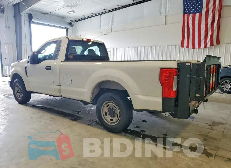 1FTBF2A66KEG48986 Photo# 2