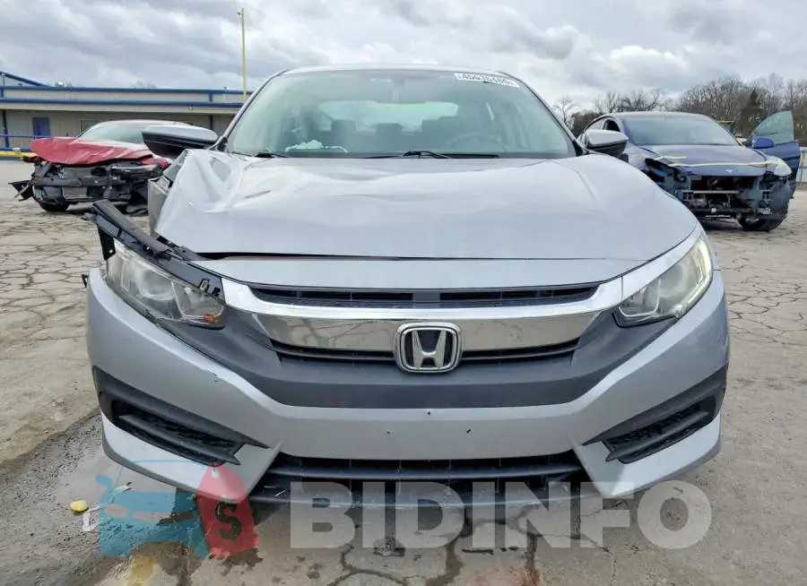 19XFC2F52HE057402 Photo# 5