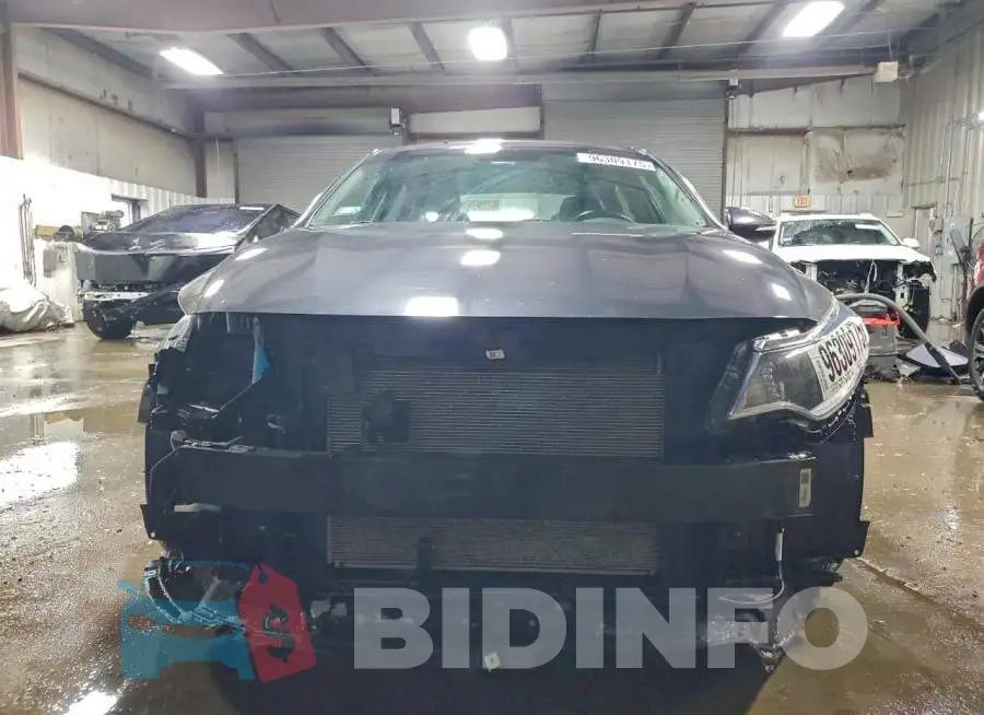 5XXGT4L39JG251800 Photo# 5