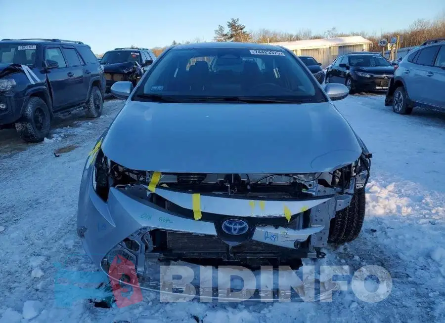 JTDBCMFE2S3093423 Photo# 5