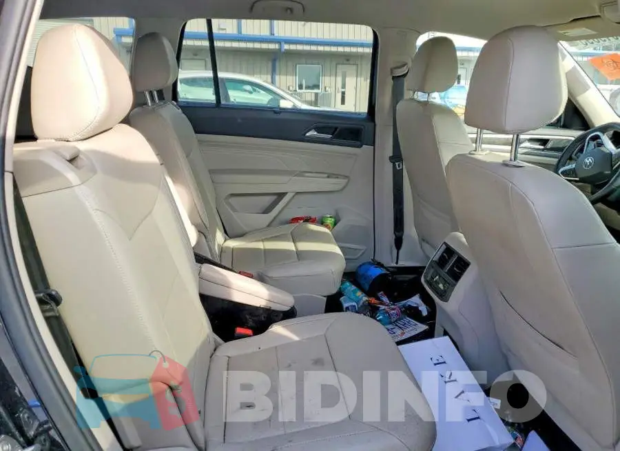 1V2WR2CA5MC543380 Photo# 11