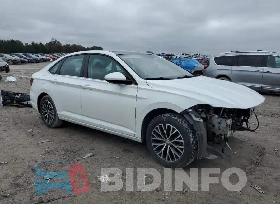 3VWCB7BUXKM149917 Photo# 4