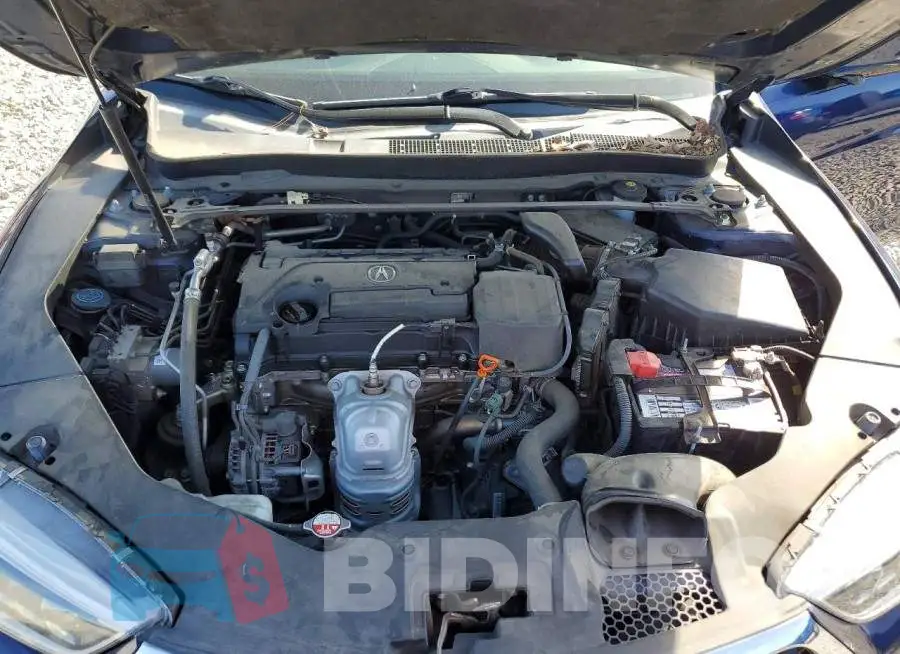 19UUB1F55JA010332 Photo# 11