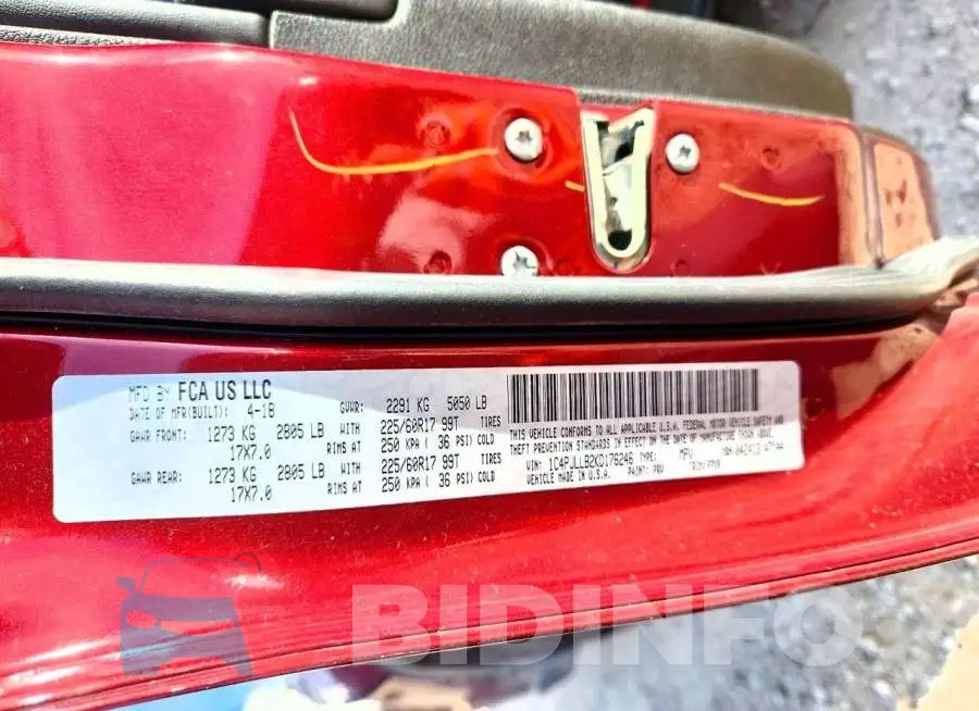 1C4PJLLB2KD176246 Photo# 14