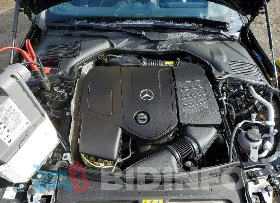 W1KAF4HB7SR243373 Photo# 11