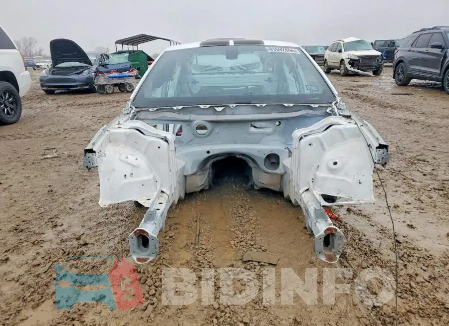 2C3CDXGJ7HH510818 Photo# 5