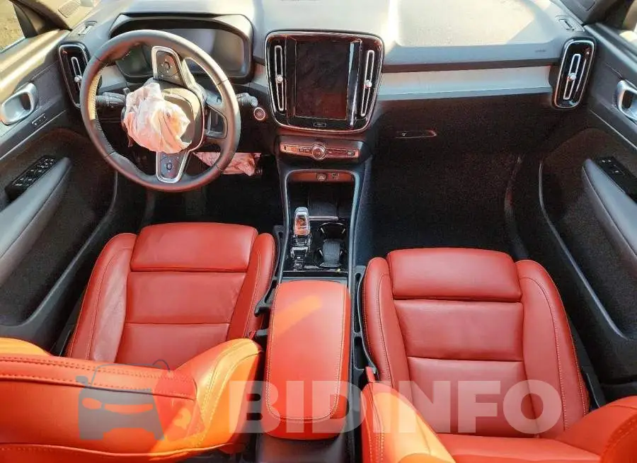 YV4162UL8M2483554 Photo# 8