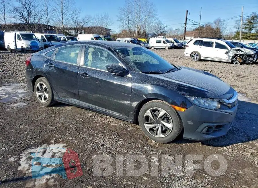 2HGFC2F52JH608245 Photo# 4