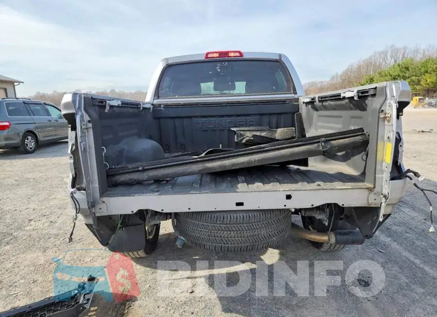 5TFDM5F14KX082361 Photo# 6