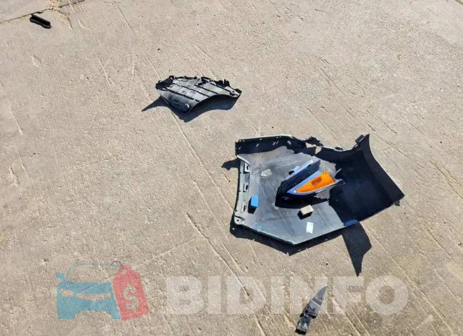 JTMW1RFV9KD010827 Photo# 12