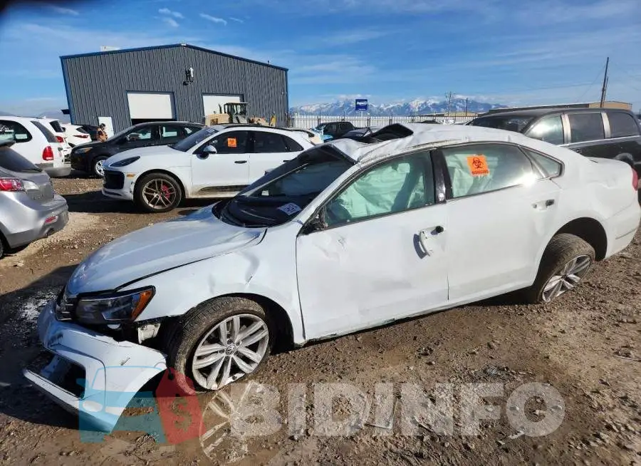 1VWLA7A35KC004104 Photo# 1