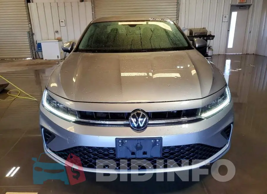 3VW5X7BU8SM024747 Photo# 5