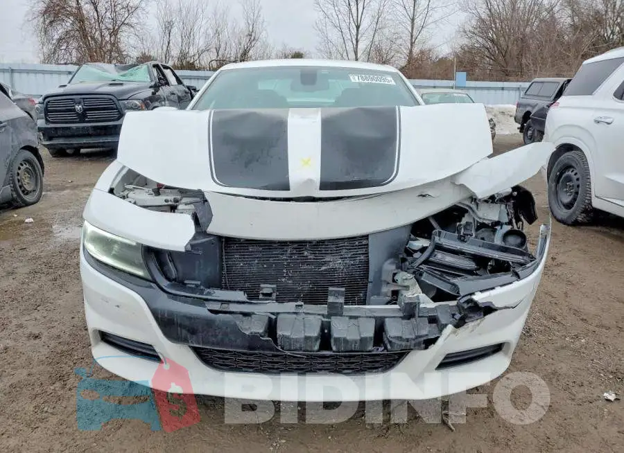 2C3CDXCT3LH215635 Photo# 5
