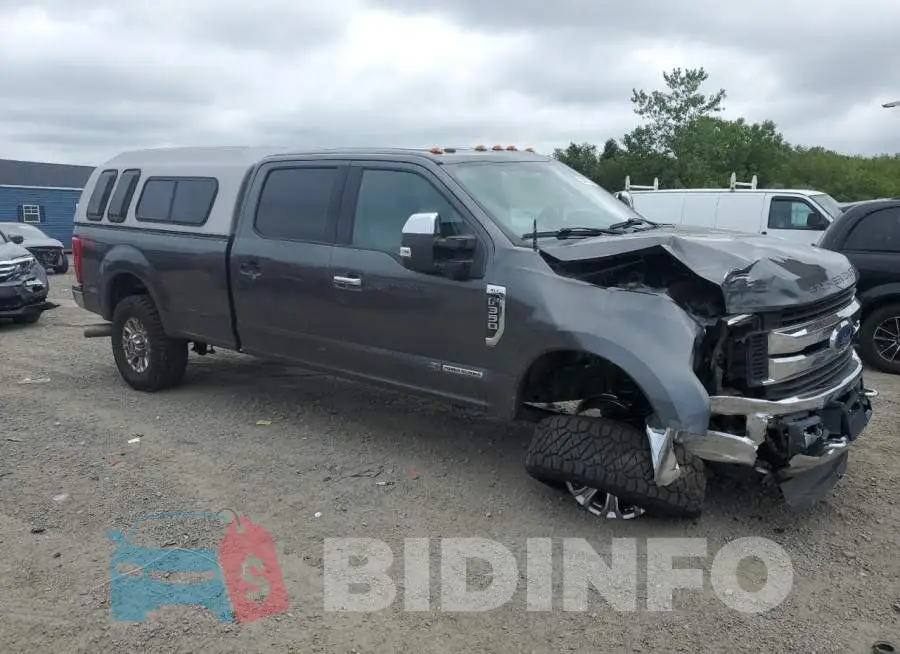 1FT8W3BT2JEB88258 Photo# 4