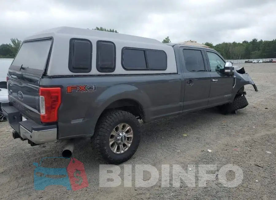 1FT8W3BT2JEB88258 Photo# 3