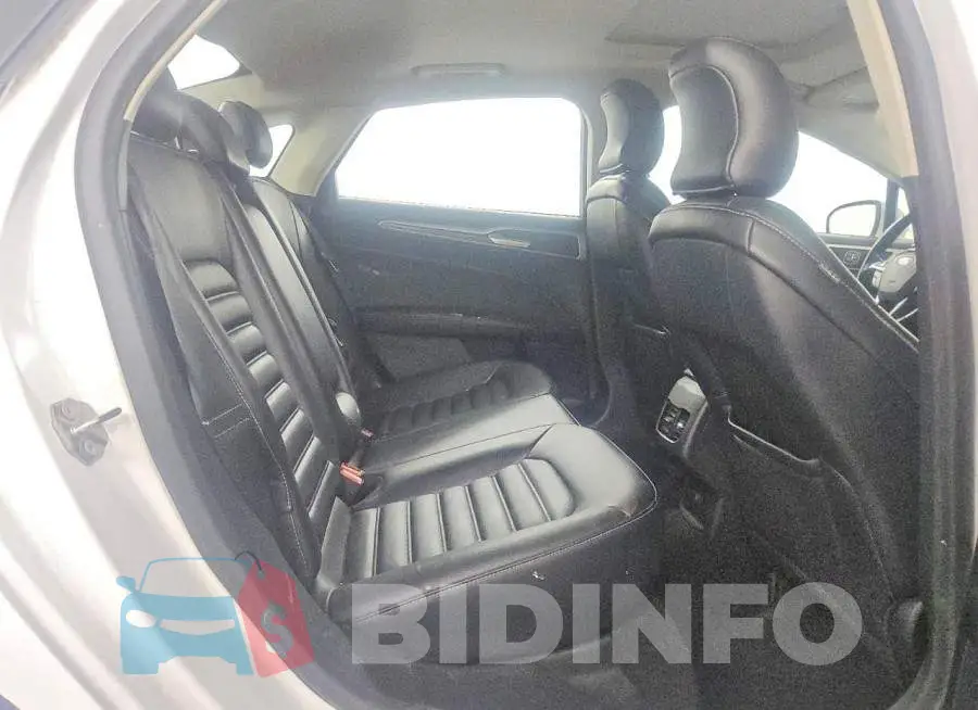 3FA6P0CDXKR110163 Photo# 10