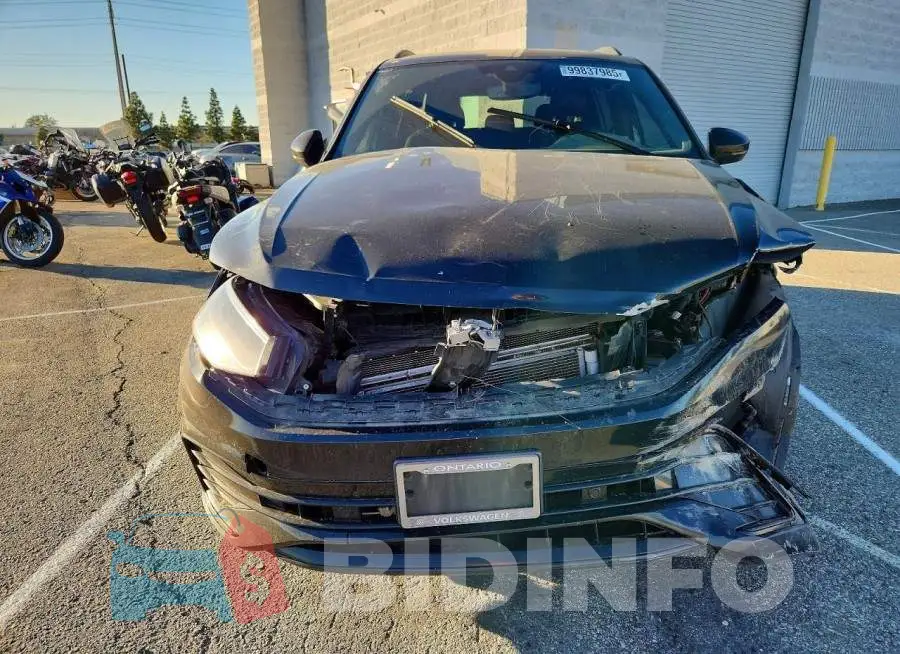3VVCB7AX5NM054881 Photo# 5