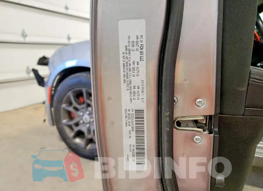 2C3CDXJG4JH130502 Photo# 13
