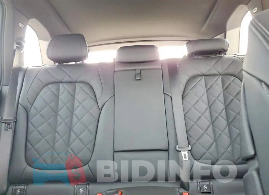 5UX23EU00R9V45193 Photo# 10
