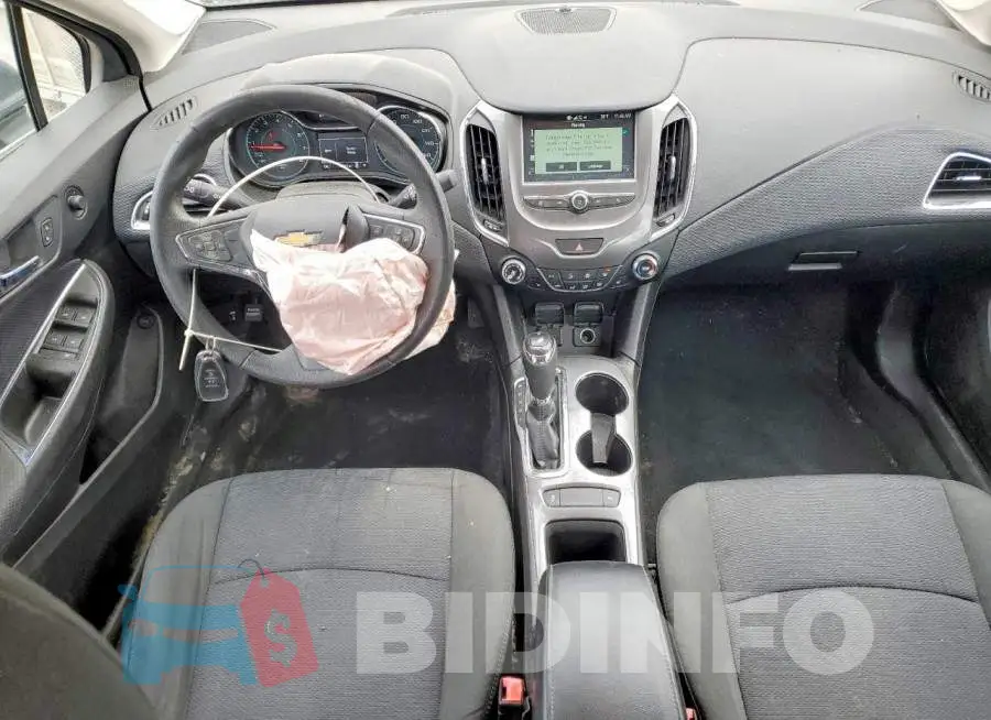 1G1BE5SM2J7181823 Photo# 8