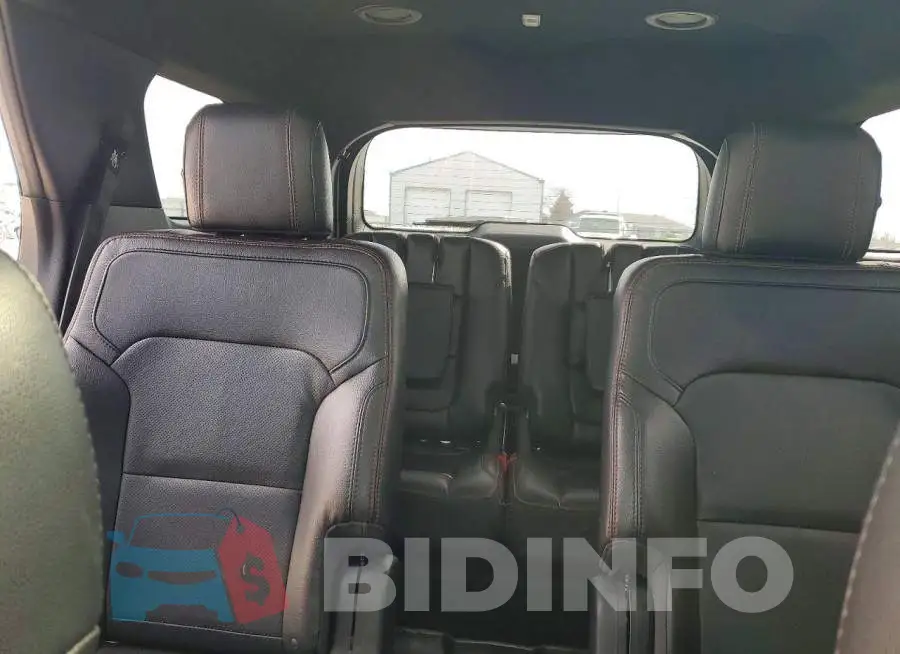 1FM5K8GT3JGB09295 Photo# 10