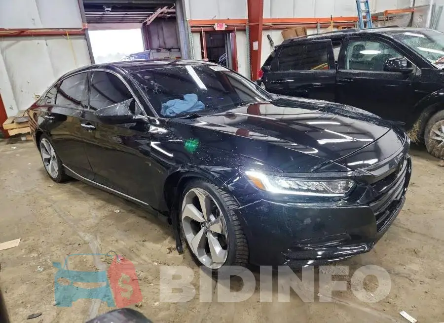 1HGCV2F93JA037525 Photo# 4