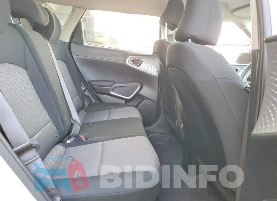 KNDJ23AU8N7834193 Photo# 10