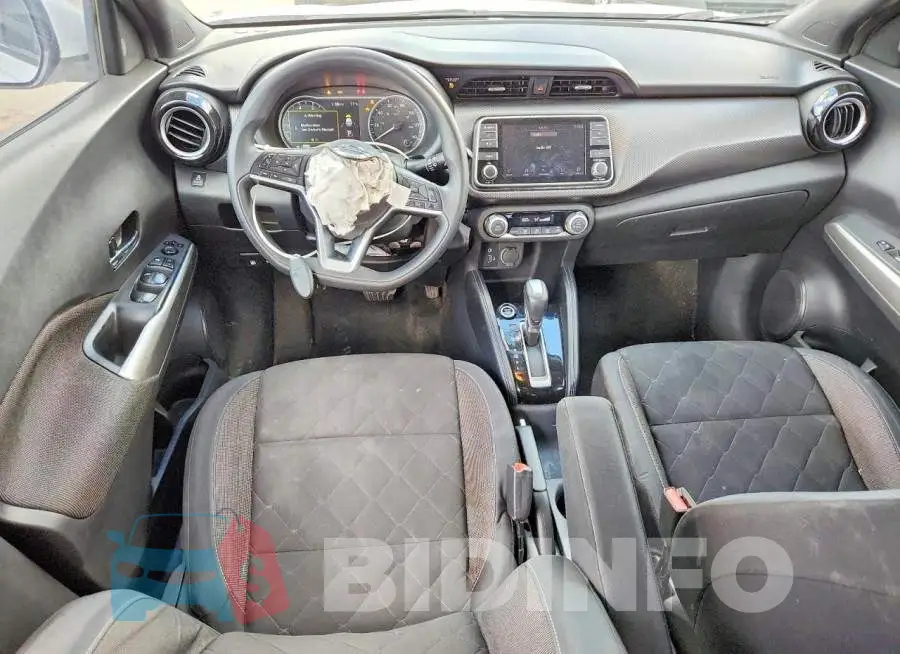 3N1CP5CU3KL482055 Photo# 8