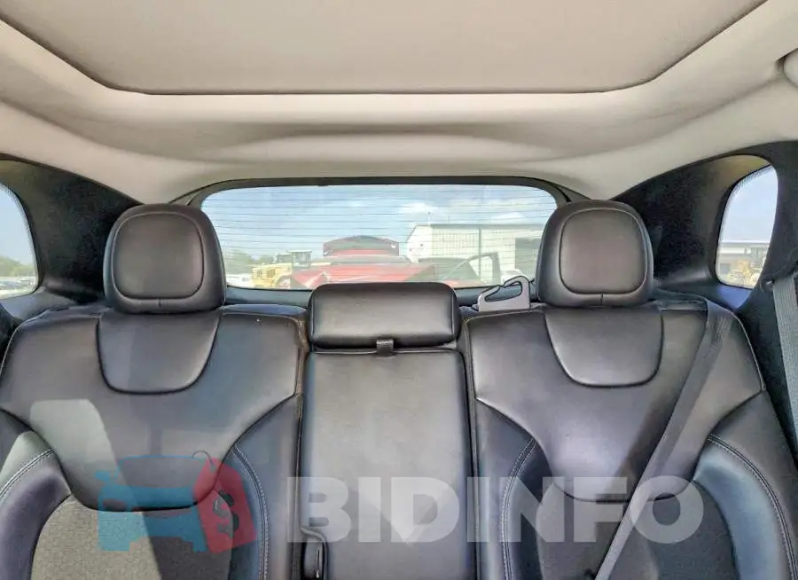 1C4PJLLB8KD403861 Photo# 10