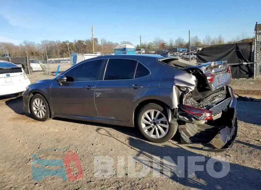 4T1R11AK3PU181801 Photo# 2