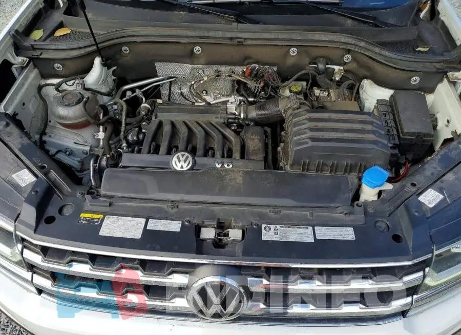 1V2MR2CA2LC505644 Photo# 12